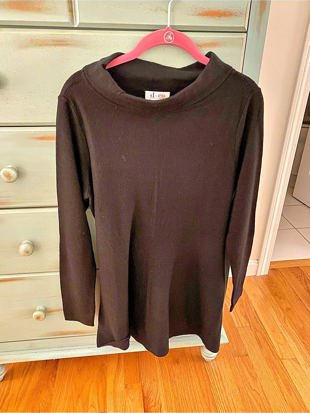 d&co Black Long Sleeve mock neck sweater